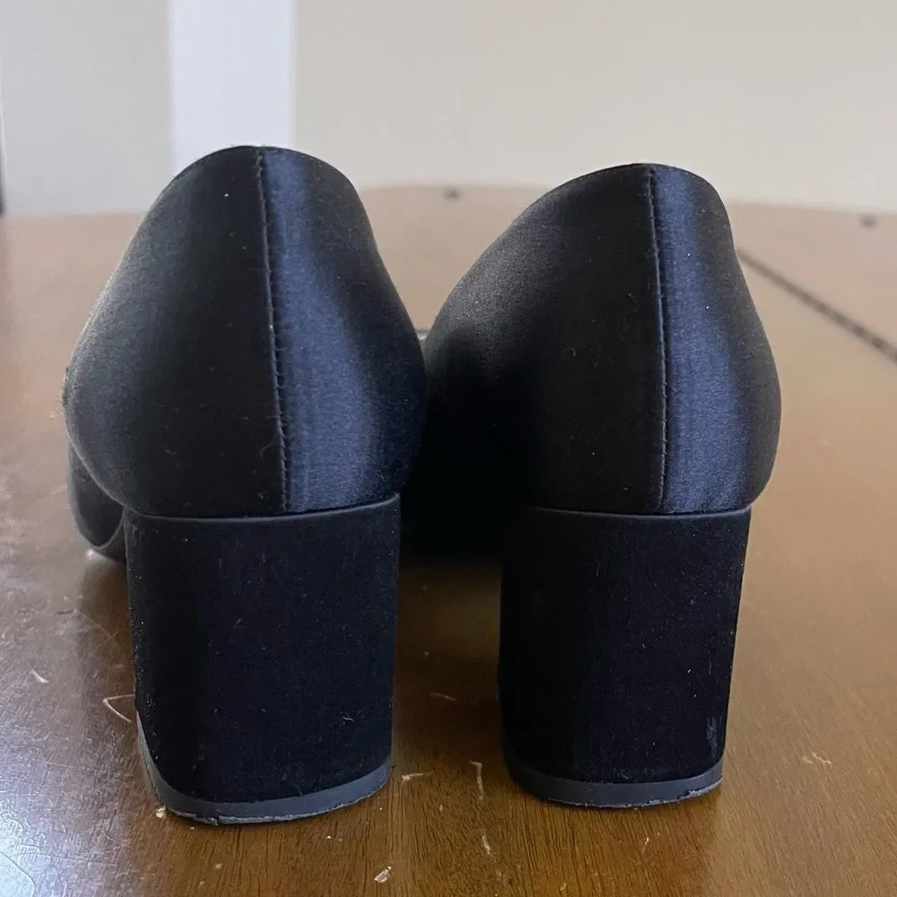 Valentino Garavani Satin Heels - Picture 3 of 7